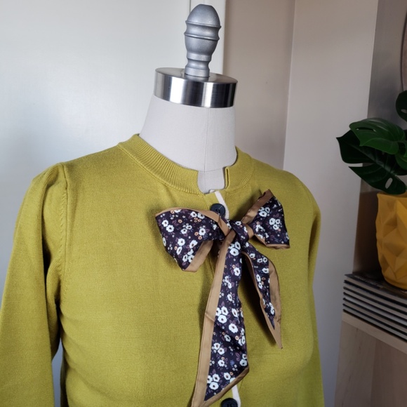 Retro Bow Sweater Size Medium NEW! - Picture 9 of 14